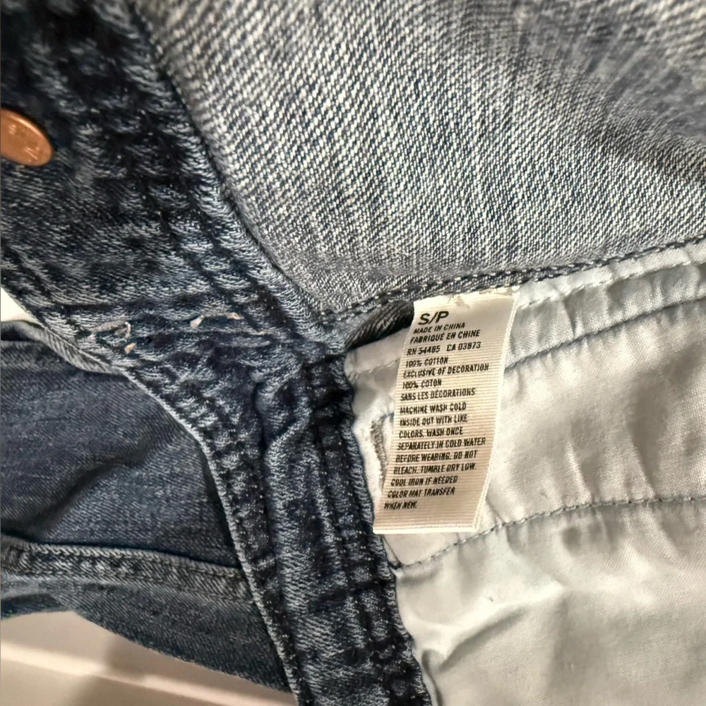 American Eagle Cropped Denim Jacket - Picture 13 of 13